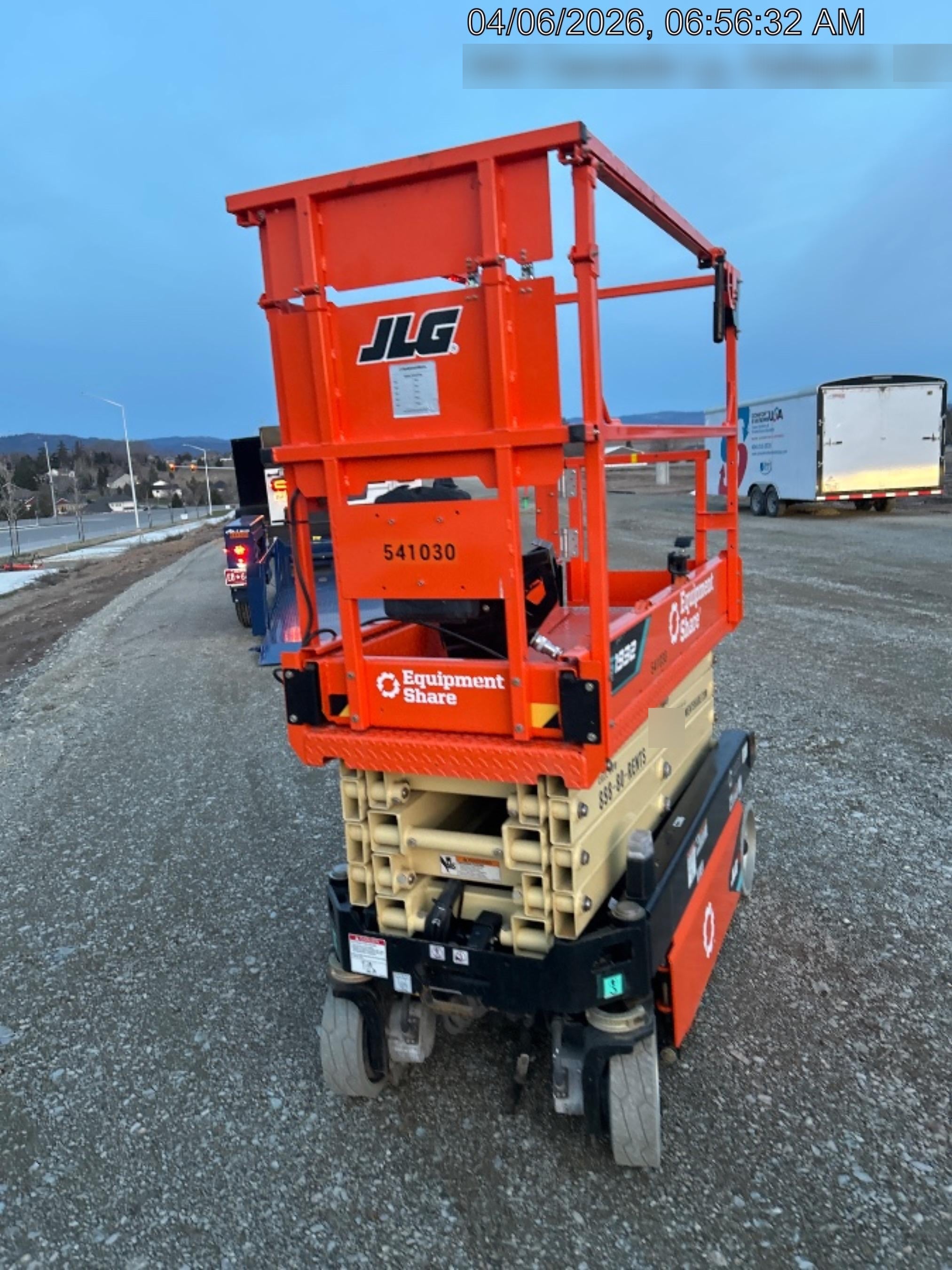2025 JLG ES1932