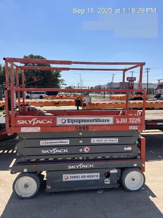 2017 Skyjack SJIII-3226 Skyjack SJ3226, Trojan Battery Set, Extended Warranty 5yr/5k hr