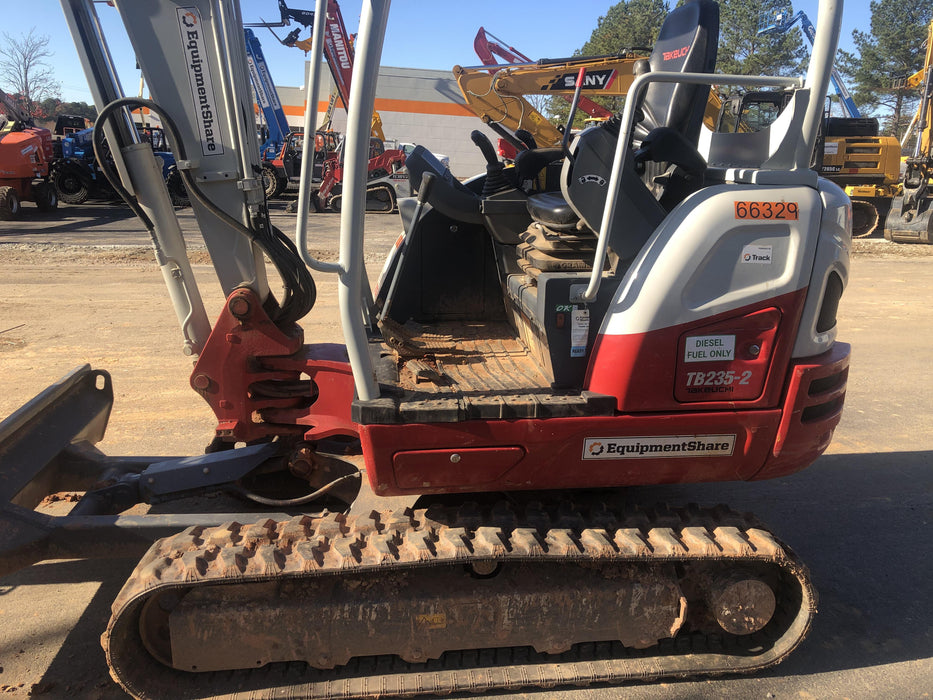 2020 TAKEUCHI TB235-2R