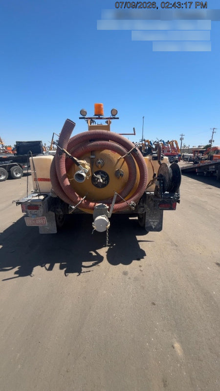 2023 Vac-Tron LP573XDT T4 Koehler Diesel Engine, 500 Gallon Debris Tank, x2 100 Gallon Water Tanks