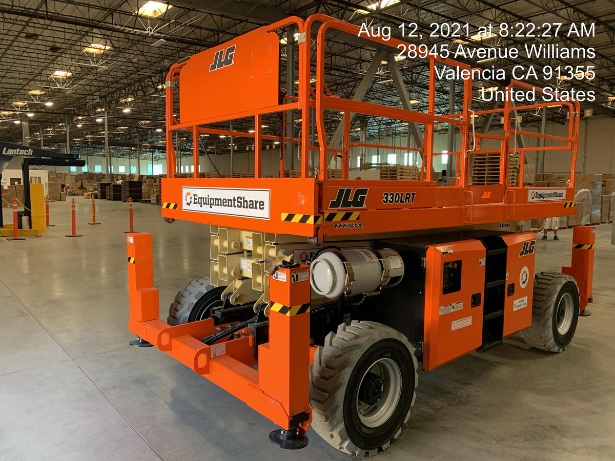 2021 JLG 330LRT