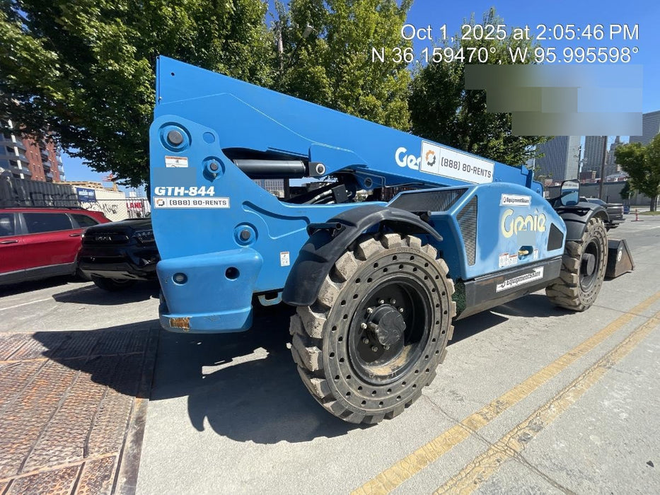 2019 Genie GTH-844 GTH-844 w/Open ROPS, FF Tires, beacon/work lights, 60" carriage/forks
