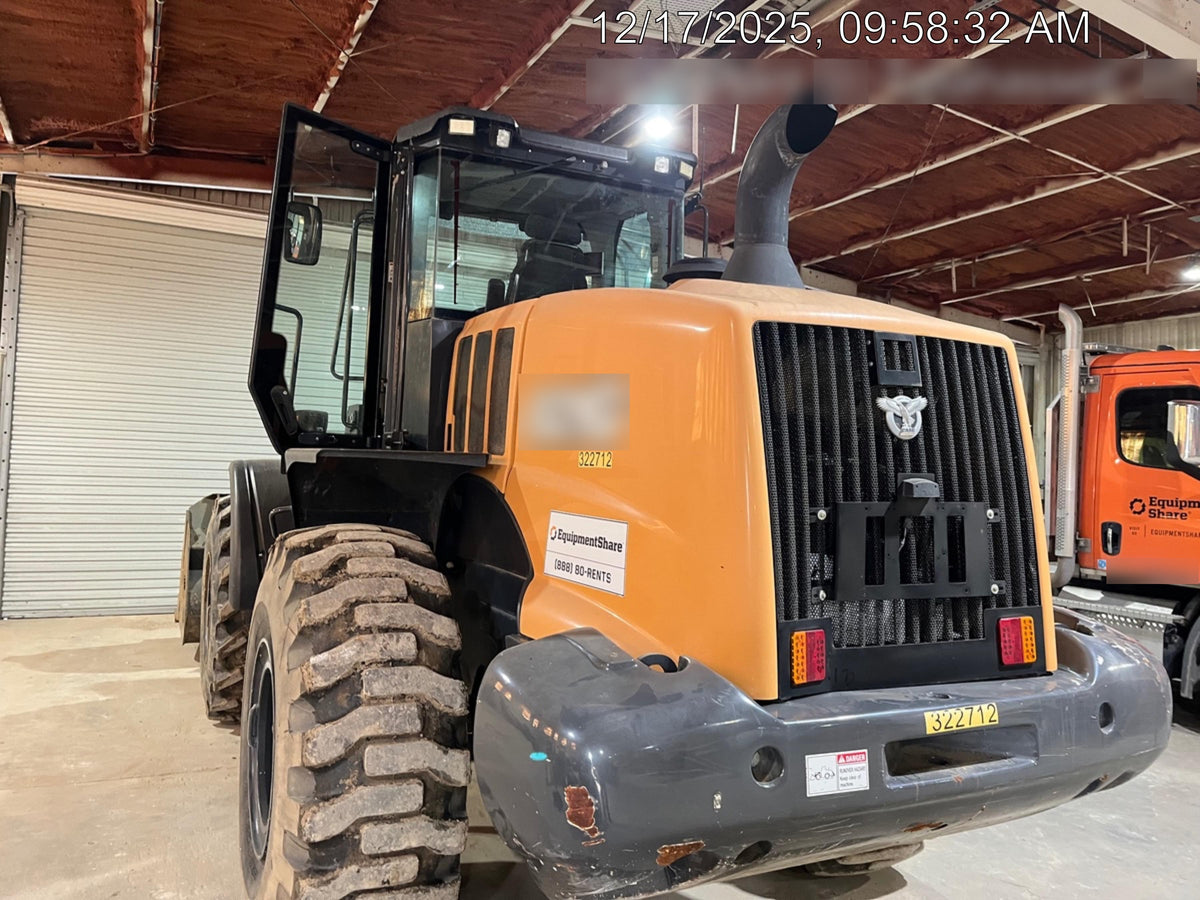 2023 CASE 821G