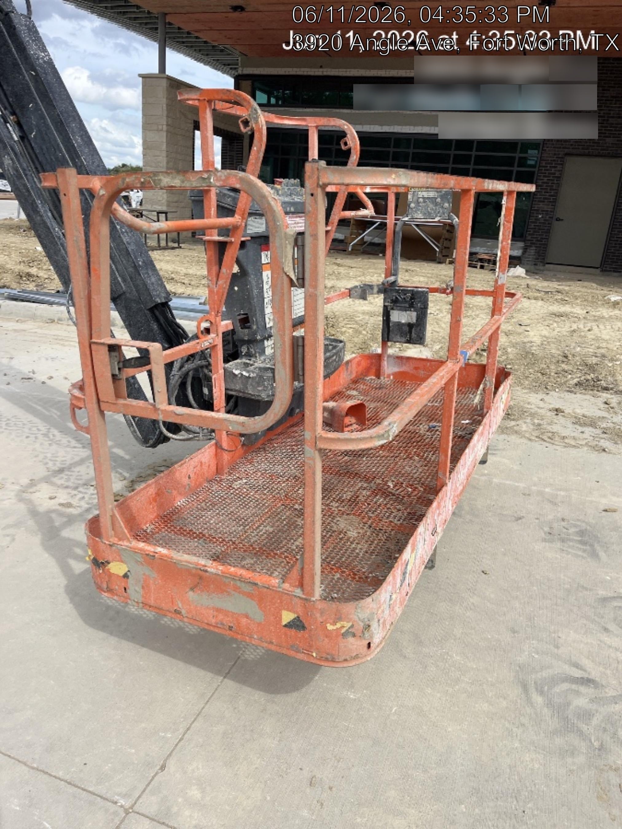 2023 JLG 660SJ