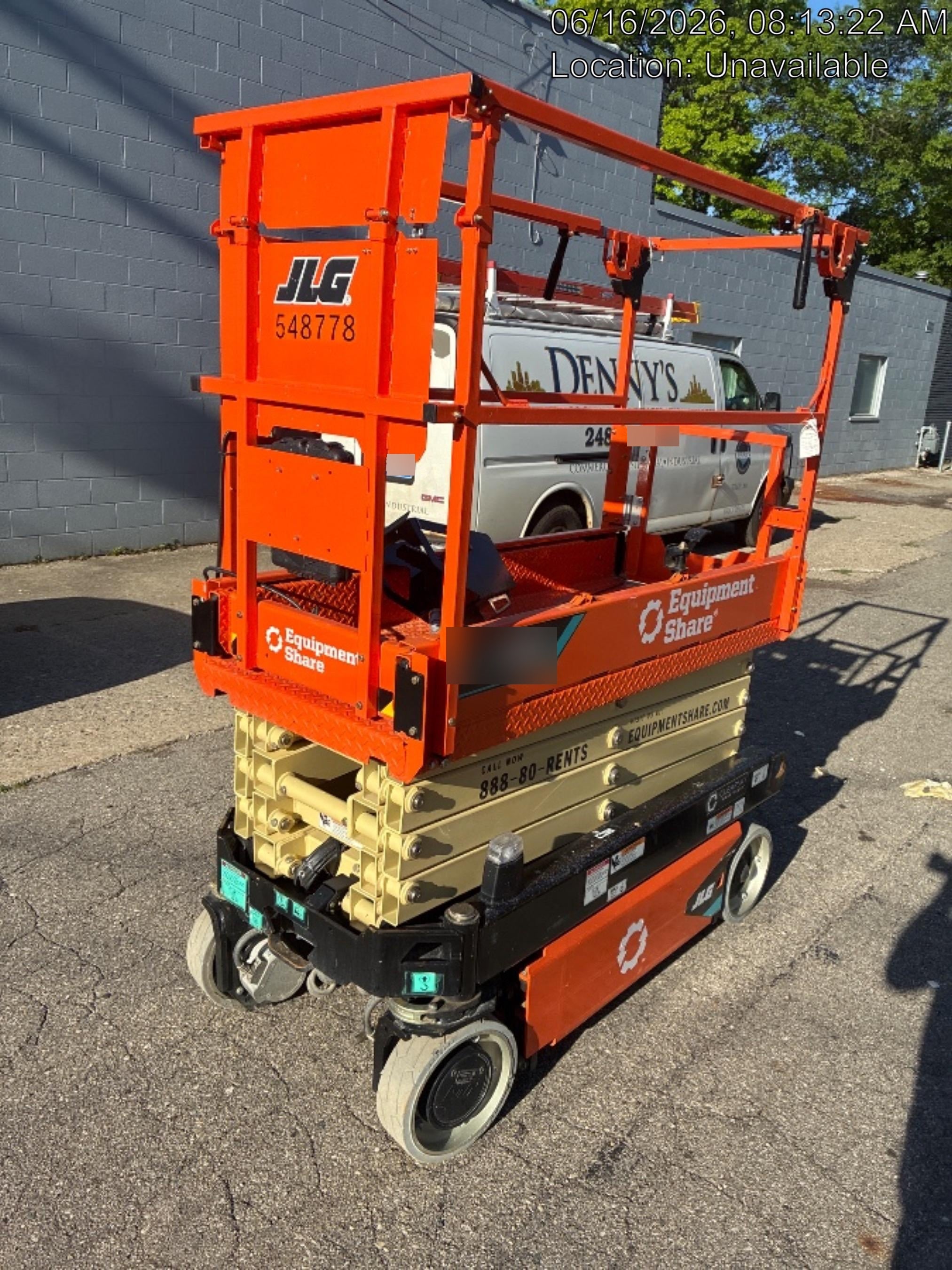2025 JLG ES1932