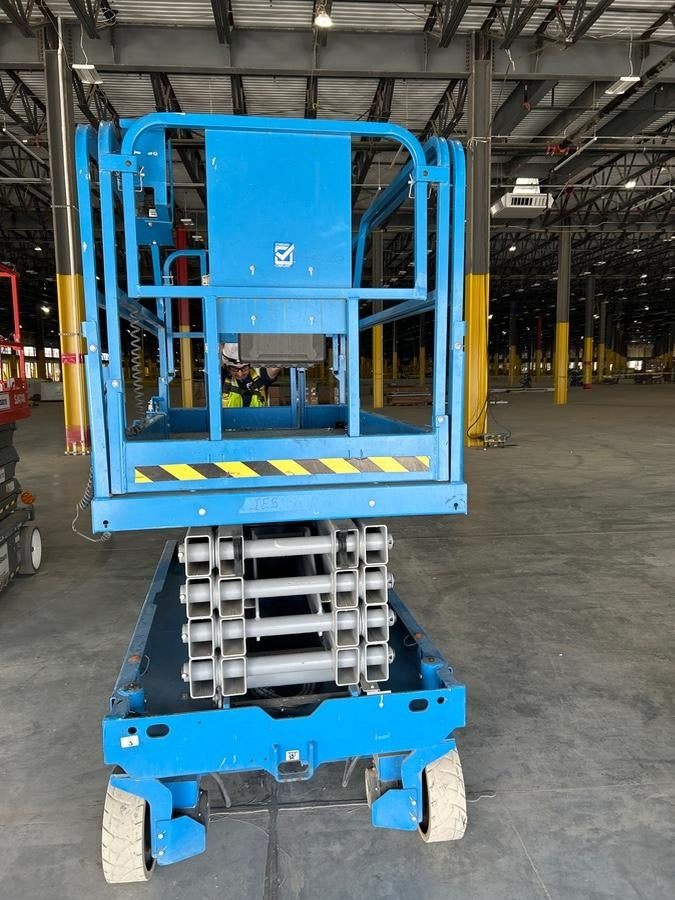 2022 GENIE GS-3246