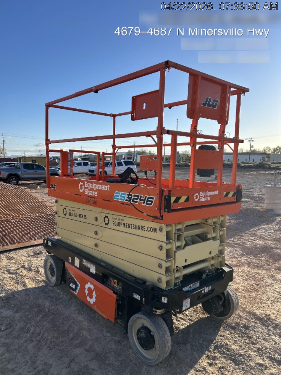 2022 JLG ES3246