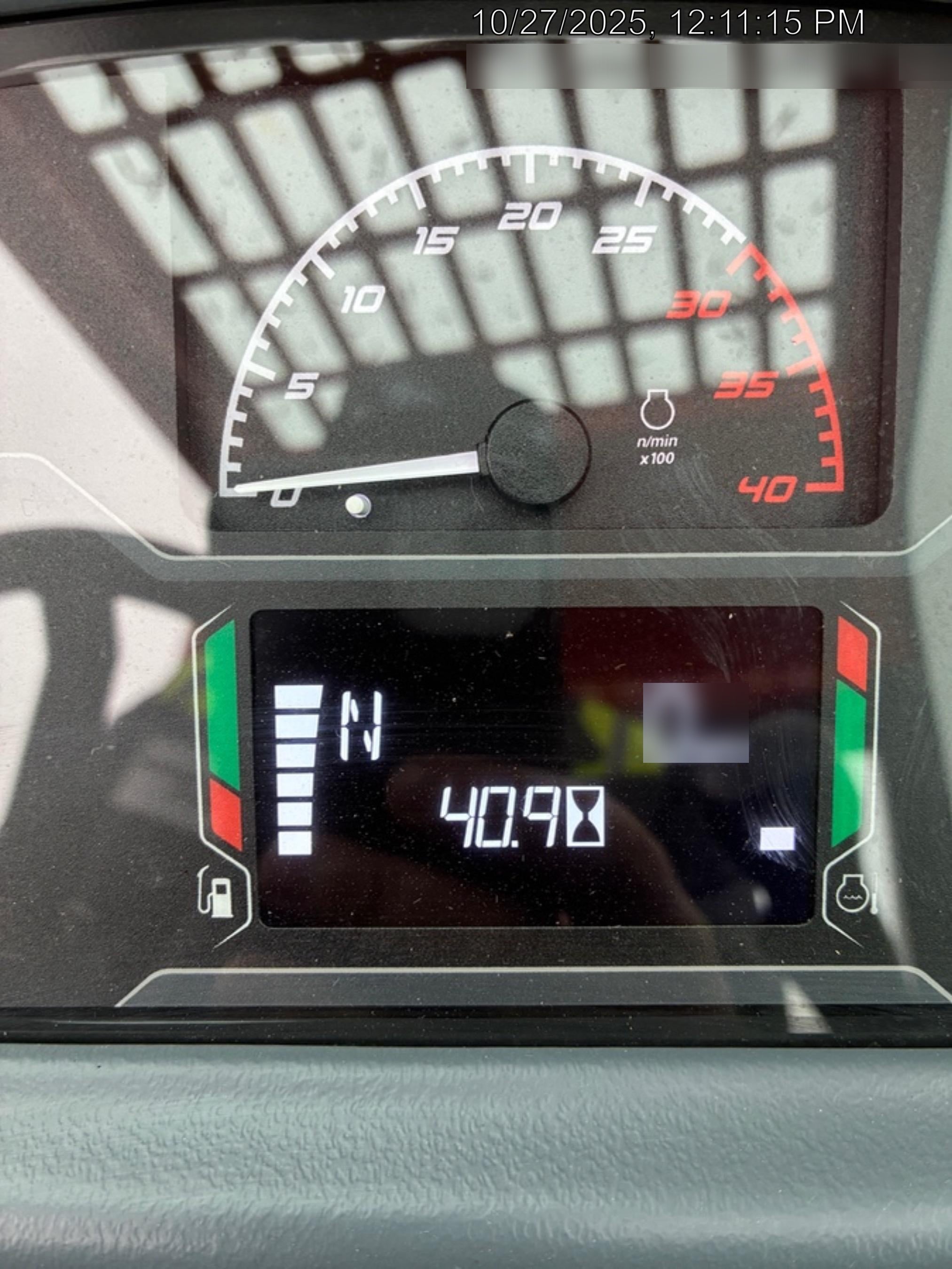 2025 JLG 519