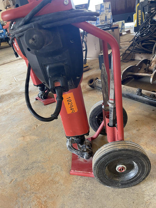 2020 HILTI TE 3000-AVR