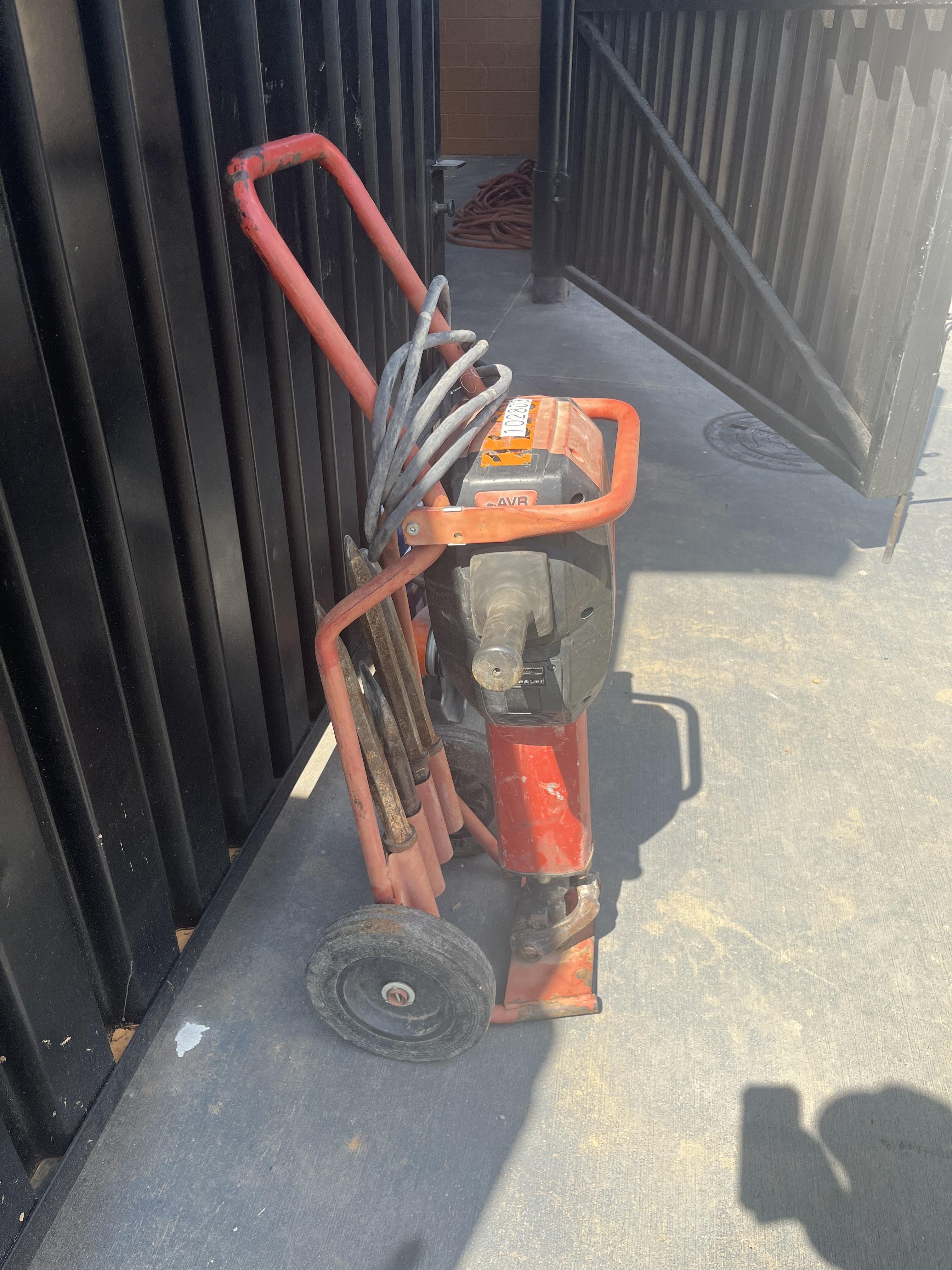 2020 HILTI TE 3000-AVR