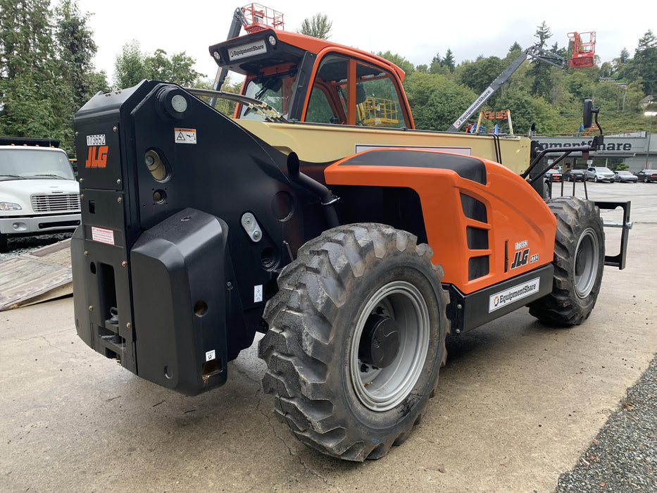 2021 JLG 1732