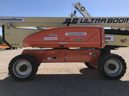 2021 JLG 1250AJP