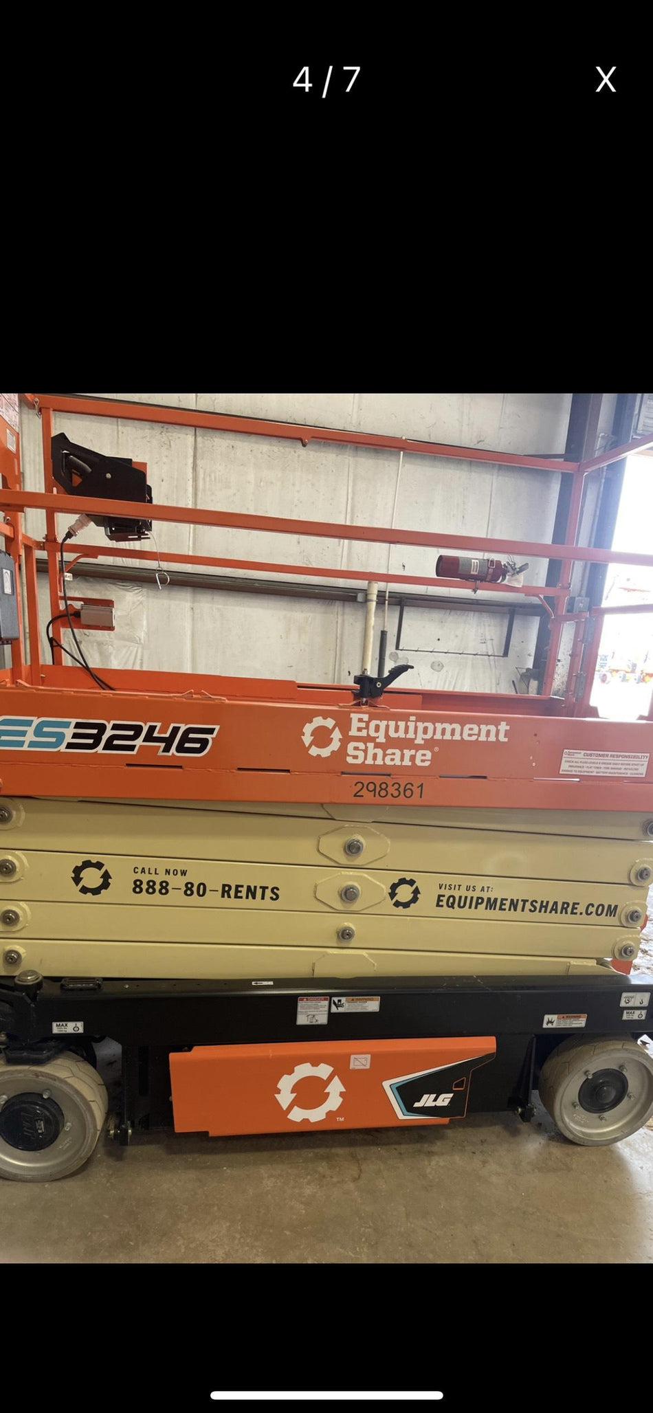 2023 JLG ES3246