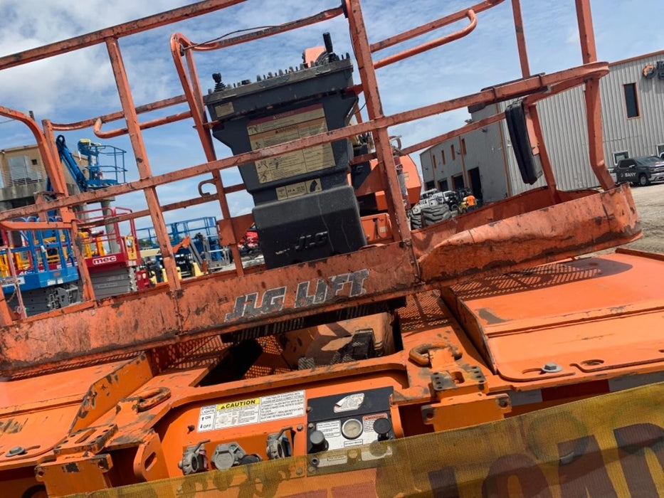 2019 JLG 800AJ