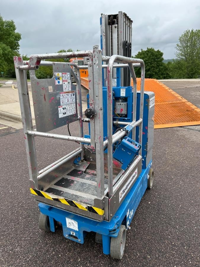 2022 GENIE GR-20