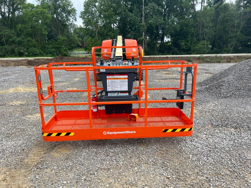 2025 JLG 660SJ