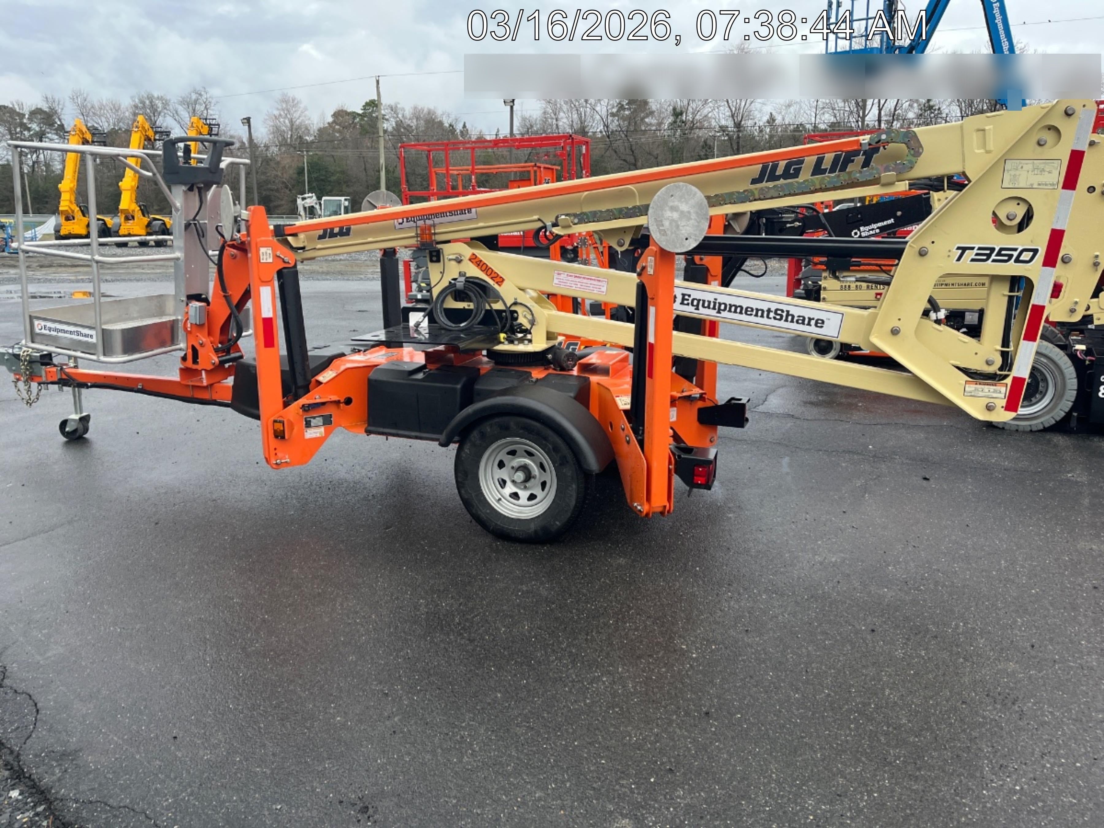 2022 JLG T350