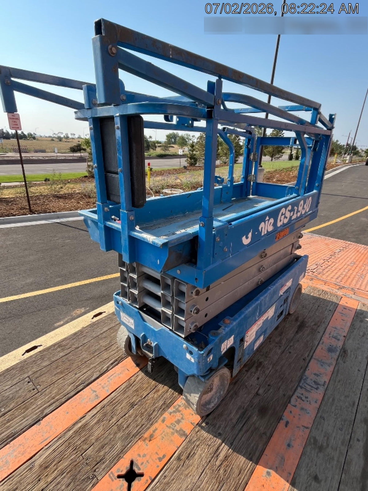 2020 Genie GS-1930 Solid Non Marking Tires, Beacon, Folding rails with half height swing gate, 800W Inverter