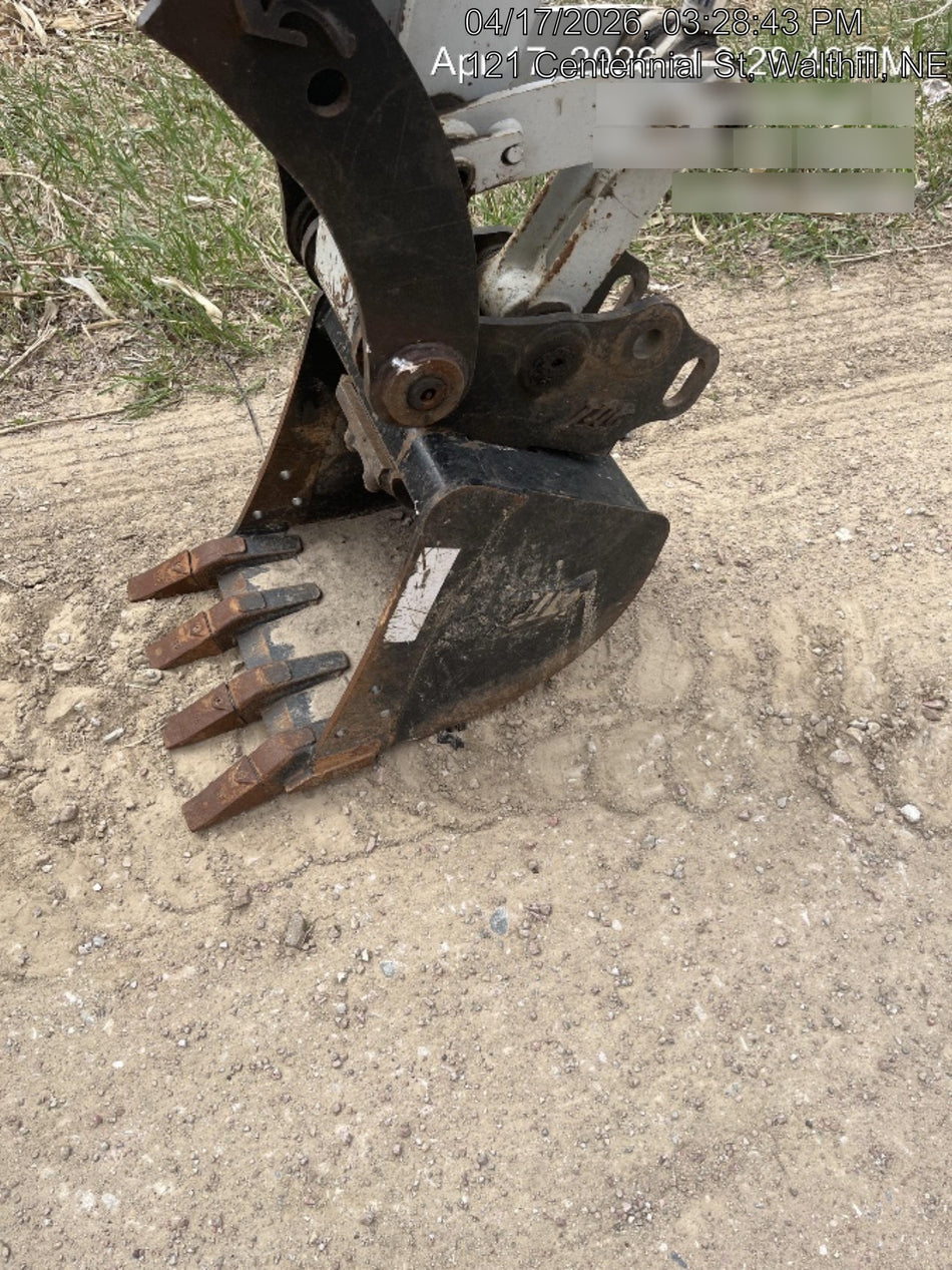 2025 TAKEUCHI 18" HD Bucket - Takeuchi