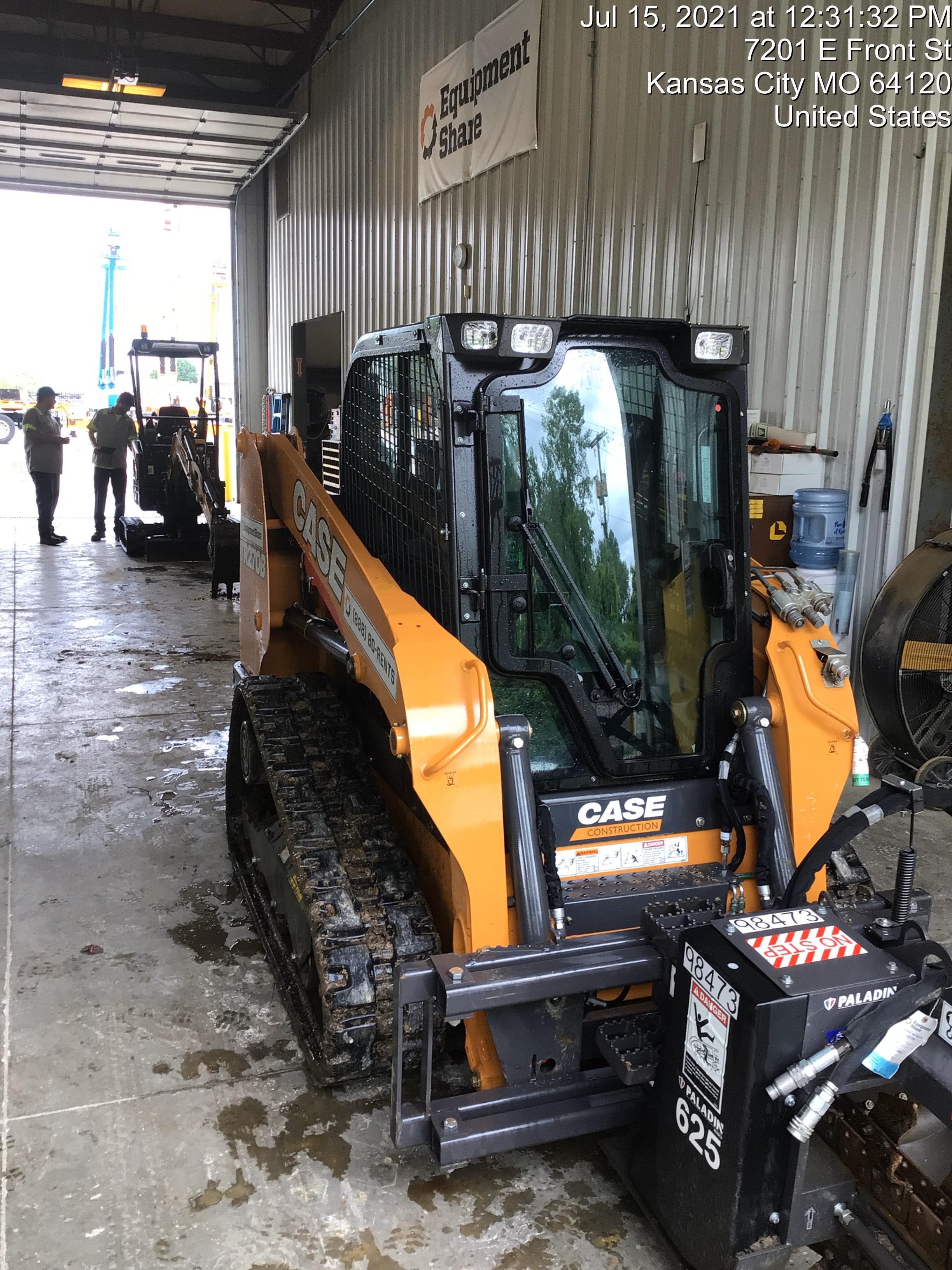 2021 CASE TR270B