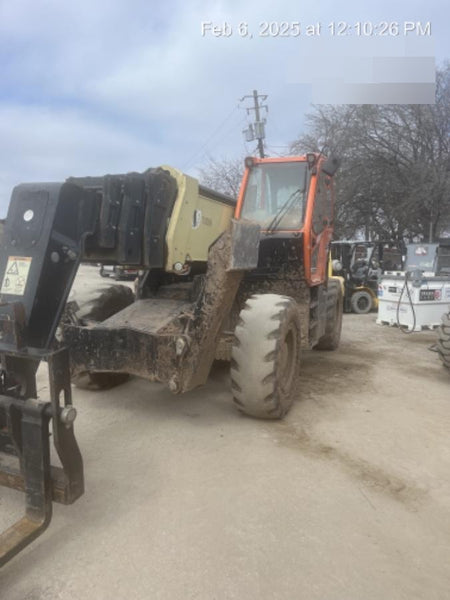 2021 JLG 1075