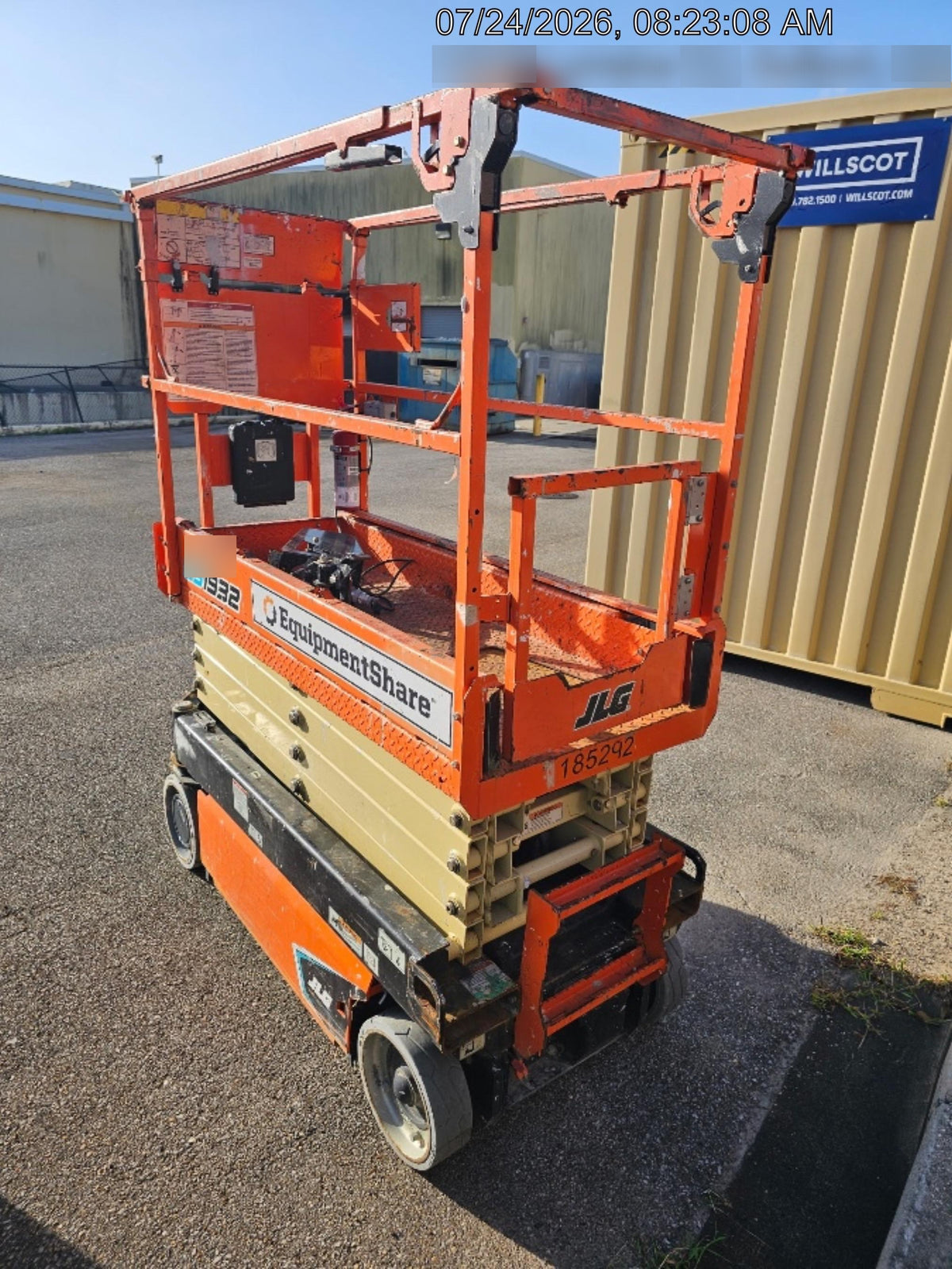 2021 JLG ES1932
