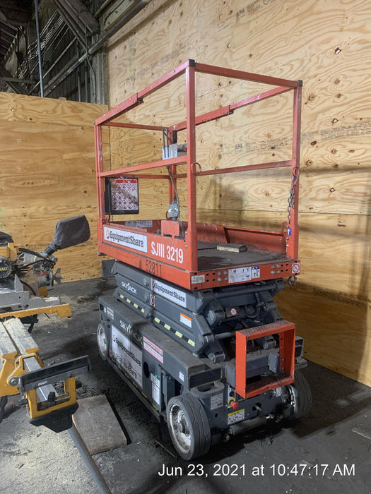 2019 Skyjack SJIII-3219 Standard Options, Trojan Batteries