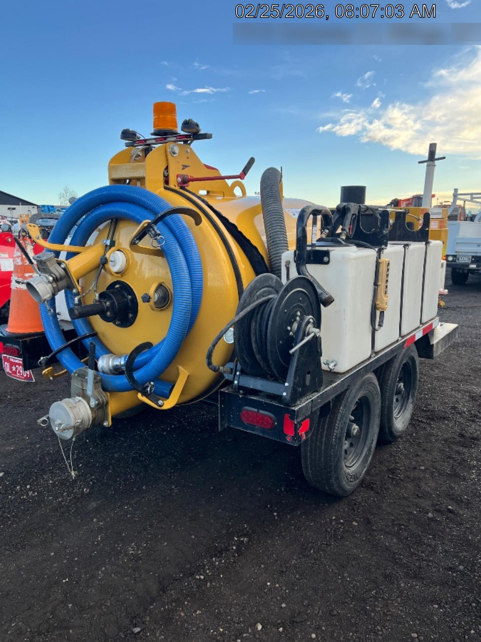 2023 Vac-Tron LP573XDT T4 Koehler Diesel Engine, 500 Gallon Debris Tank, x2 100 Gallon Water Tanks