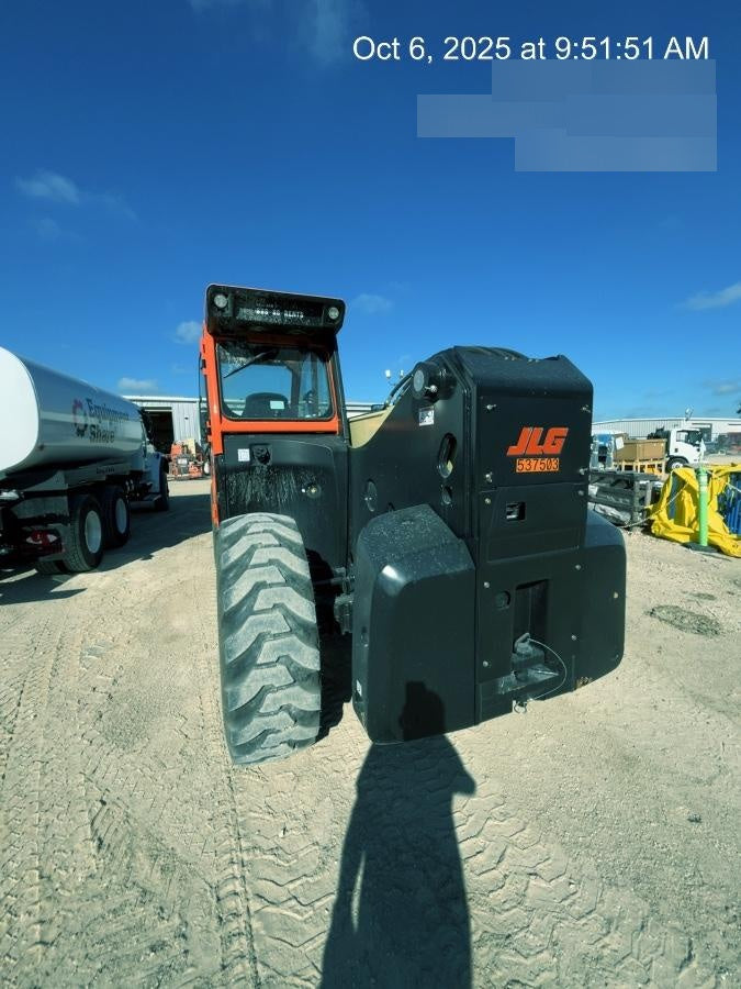 2025 JLG 1732