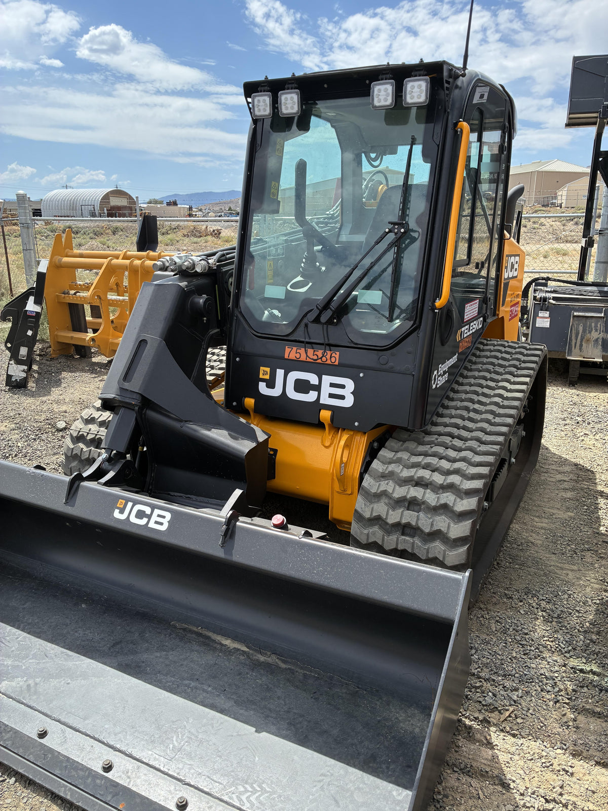 2026 JCB 3TS-8T