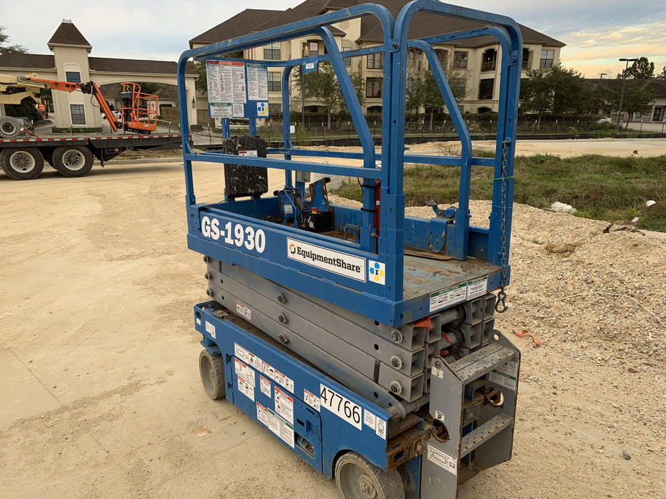 2019 Genie GS-1930 Fixed Rails with Chain Entry