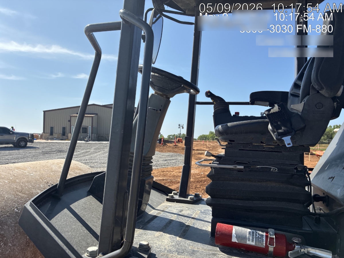 2023 CASE SV211E