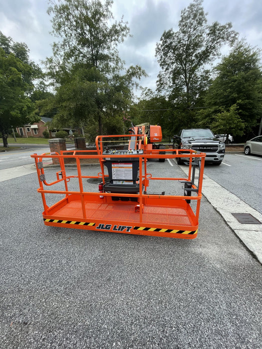 2022 JLG 660SJ