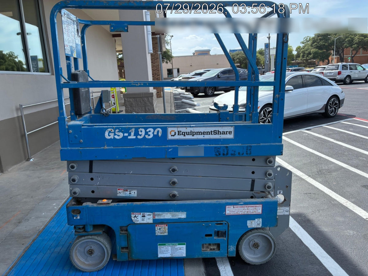 2019 Genie GS-1930 Fixed Rails with Chain Entry