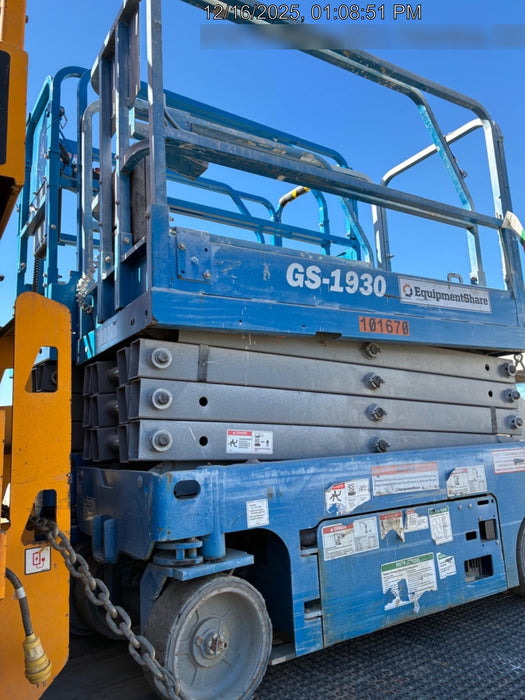 2020 Genie GS-1930 Fixed rails with chain entry gate - Pre A92.20