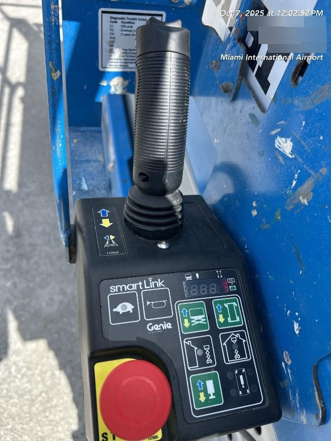 2023 GENIE GS-3232