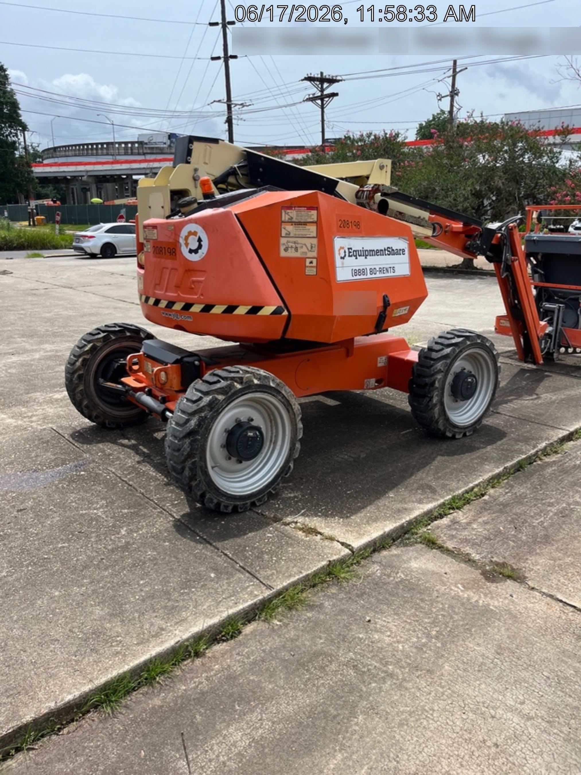 2022 JLG 340AJ