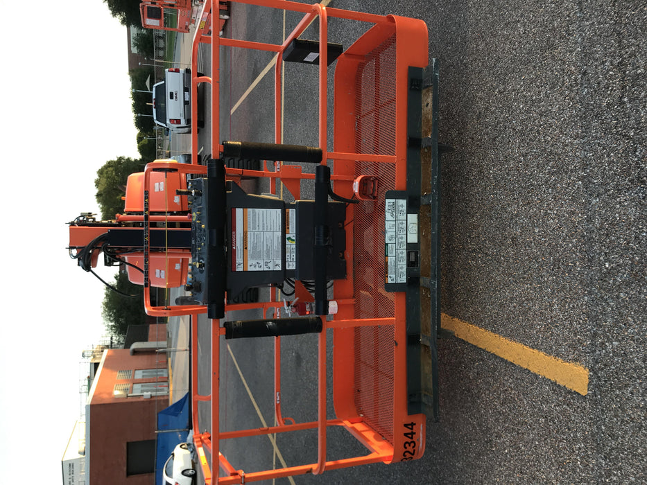 2019 JLG 660SJ