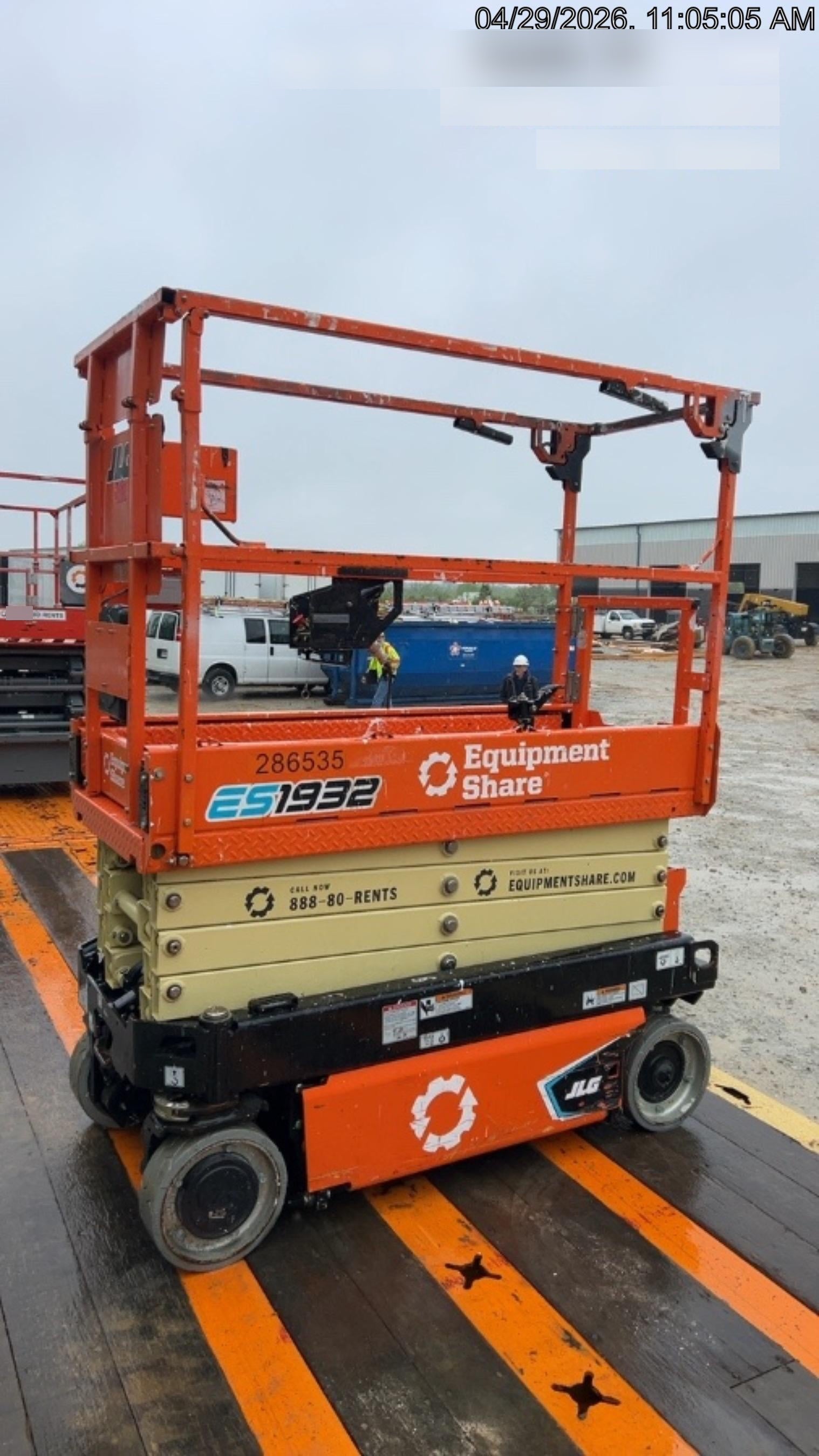 2022 JLG ES1932