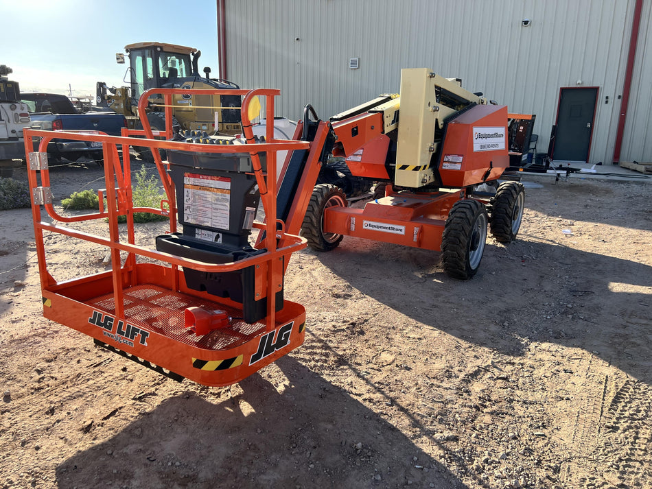 2022 JLG 340AJ