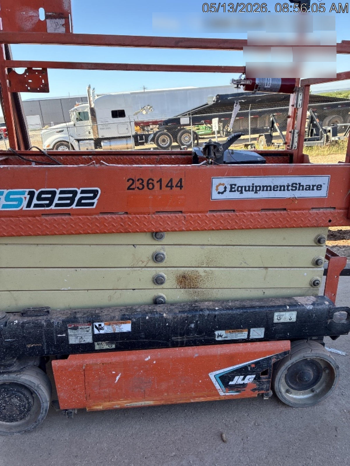 2022 JLG ES1932