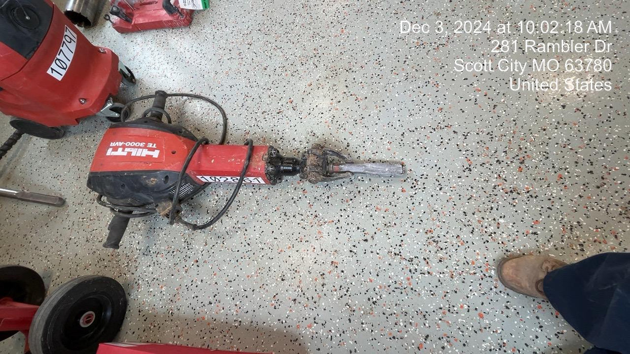 2020 HILTI TE 3000-AVR