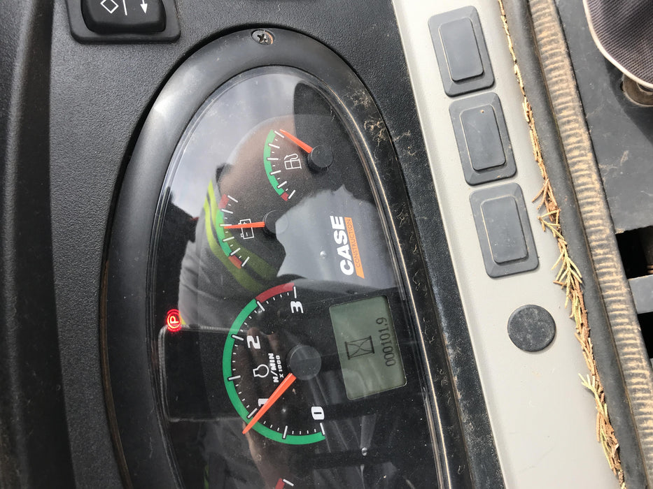 2019 Case 570N EP Canopy, 4WD, GP Front Bucket, Dual Tilt Cylinder, 84" Box Blade w/ Scarifier, Wheel Weights, Beacon