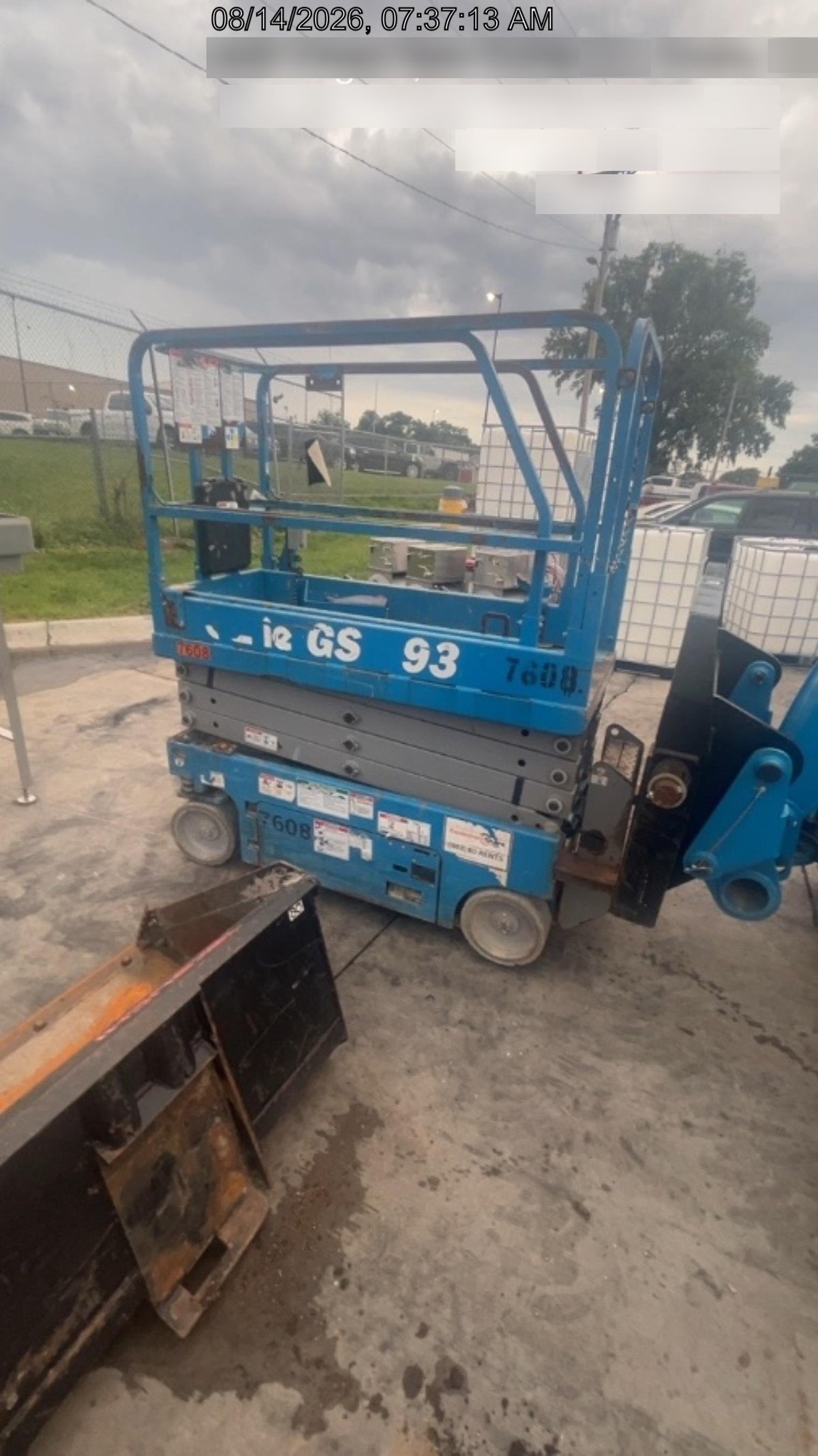 2018 Genie GS-1930 Genie GS-1930 Lift w/Fixed Rail and Chain Entry