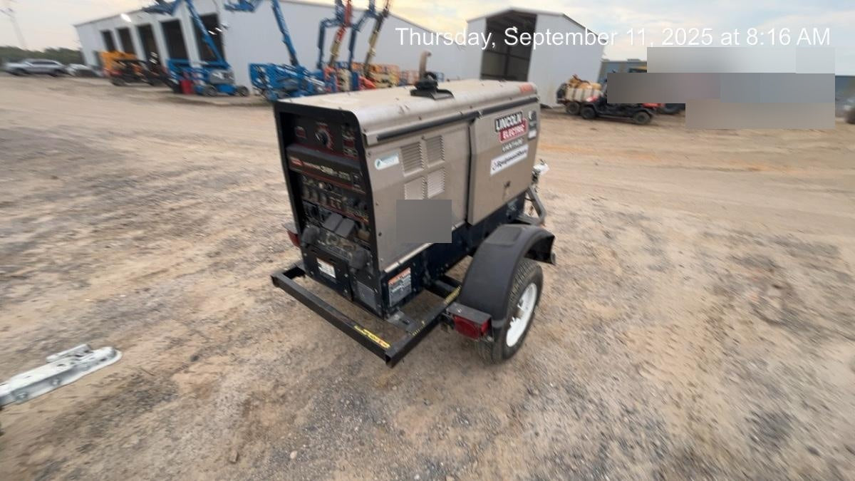 2019 Lincoln Electric Vantage 322 Welder Ready-Pak 3, Two wheel trailer, Fender and Light kit, Cable Rack