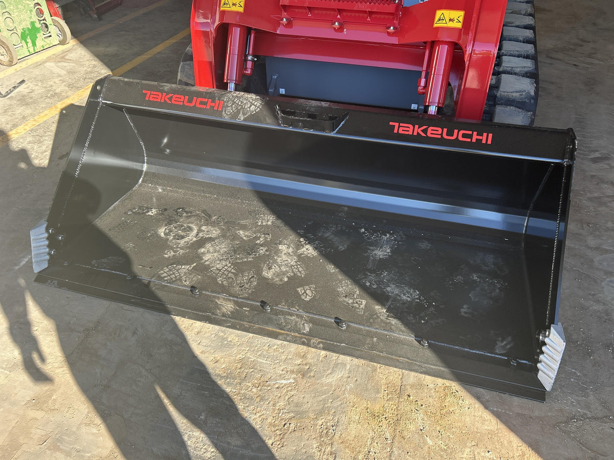 2025 TAKEUCHI 80" Smooth Bucket - Takeuchi