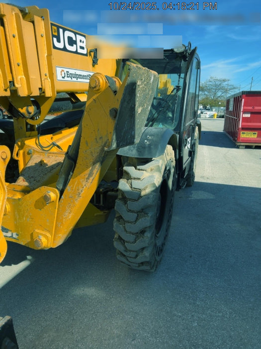 2019 JCB 510-56 74 HP w/CAB/HVAC, Beacon, Worklights, Aux Hydraulics, Solid Tires 72" Carriage/60" Forks