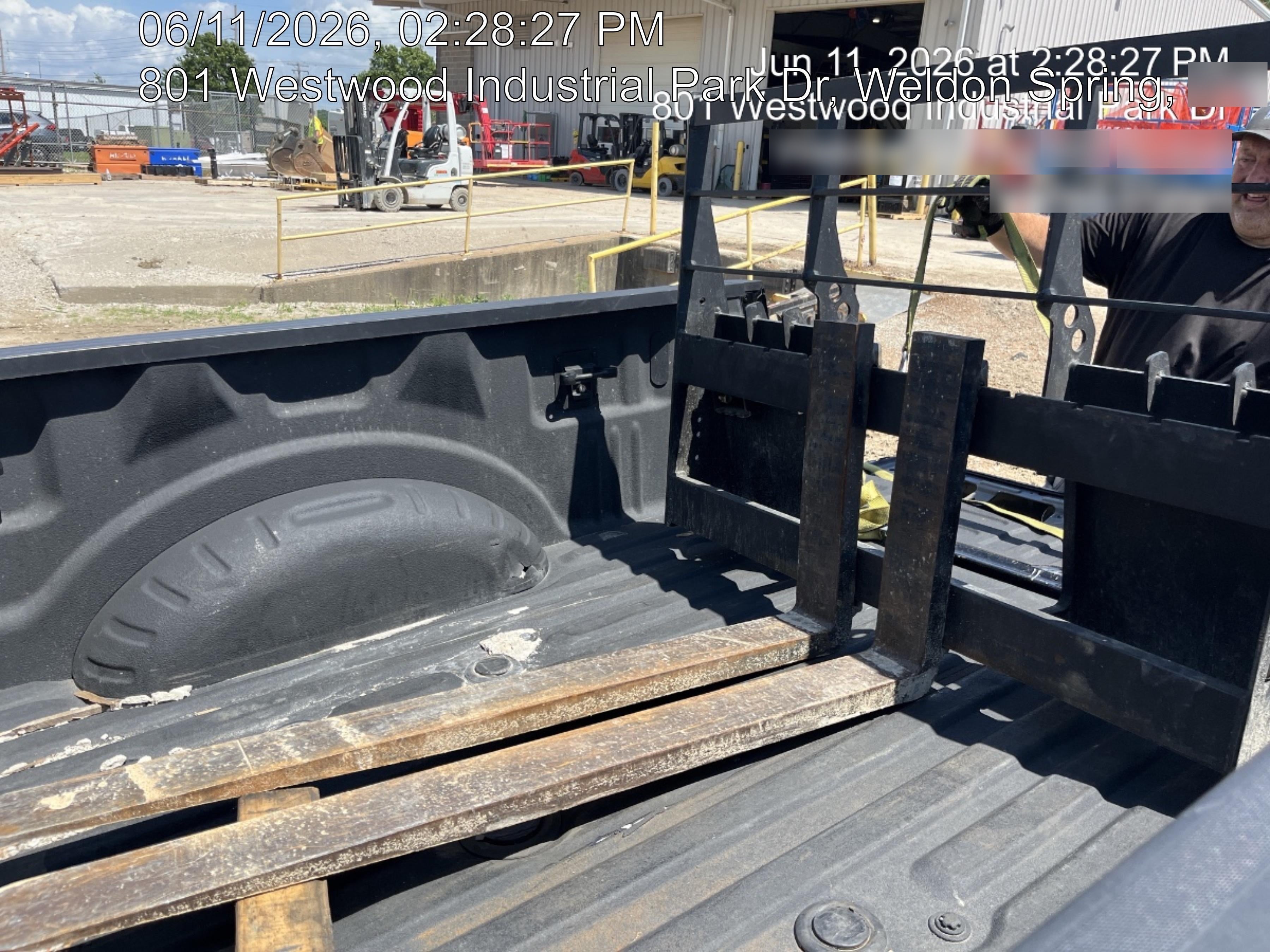 2026 ARROW MATERIAL HANDLING 72" Pallet Forks - Arrow