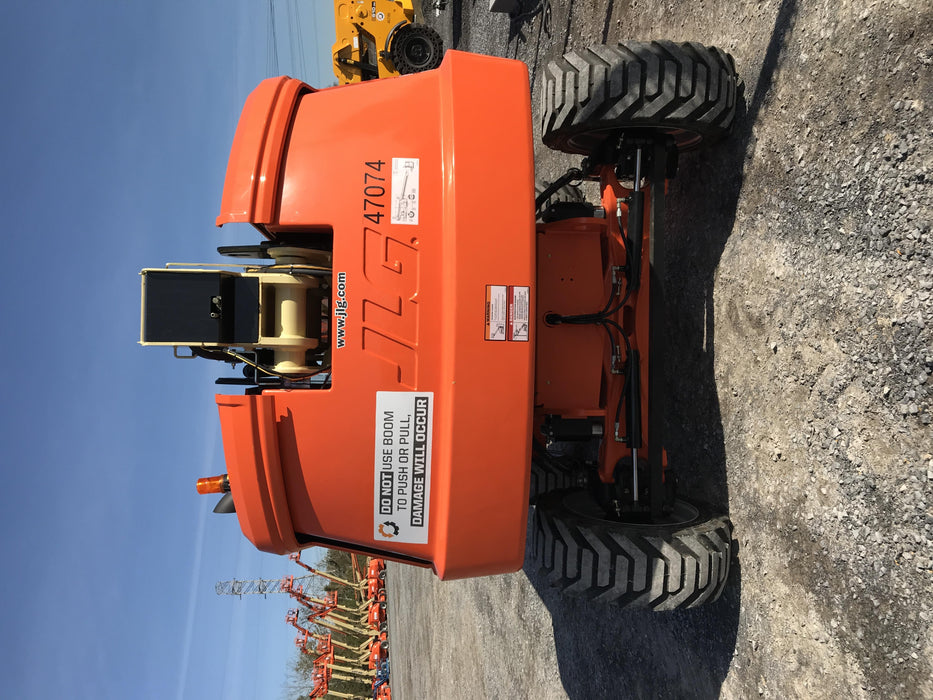2019 JLG 660SJ