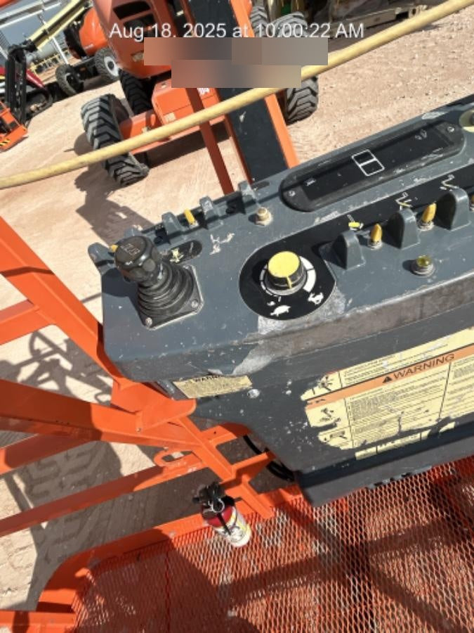 2019 JLG 600AJ